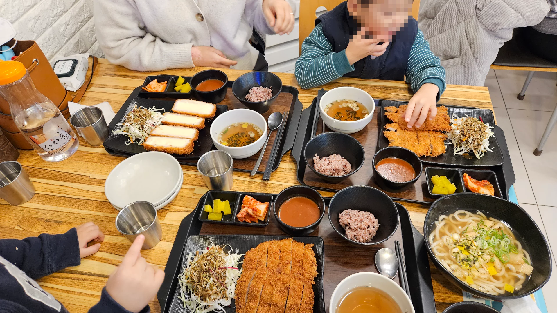 이쉐프의 돈까스 구한전 주차장 옆