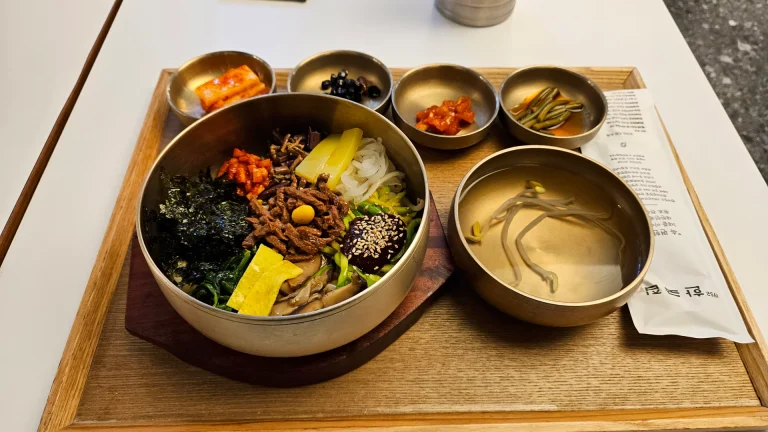 한국집 전주비빔밥 정갈한 한상