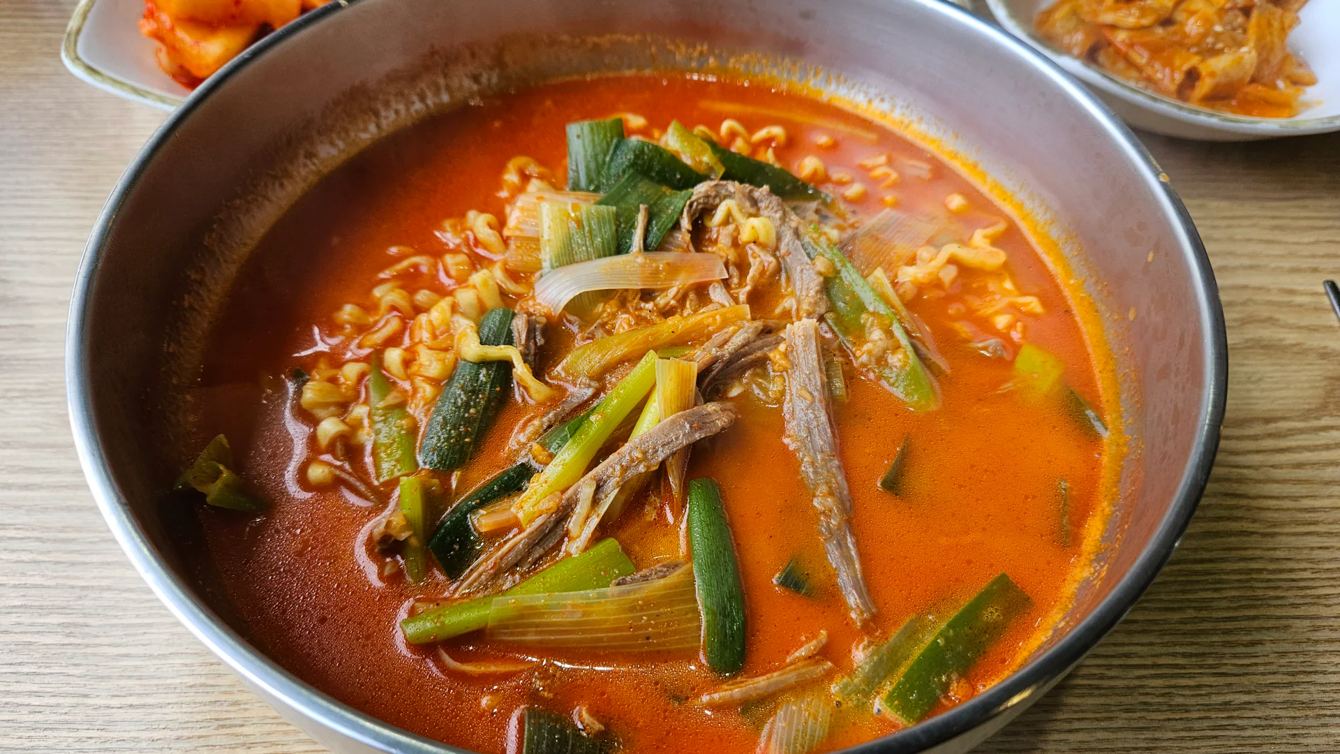 육대장 육칼면 생칼면 닭계장 강릉 맛집